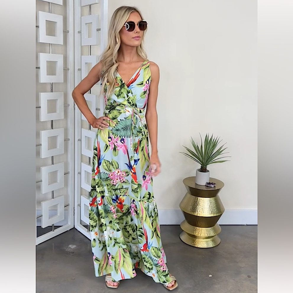 Red Dress Boutique Maxi Dress Tropical Multi Print New — image 6 of 8